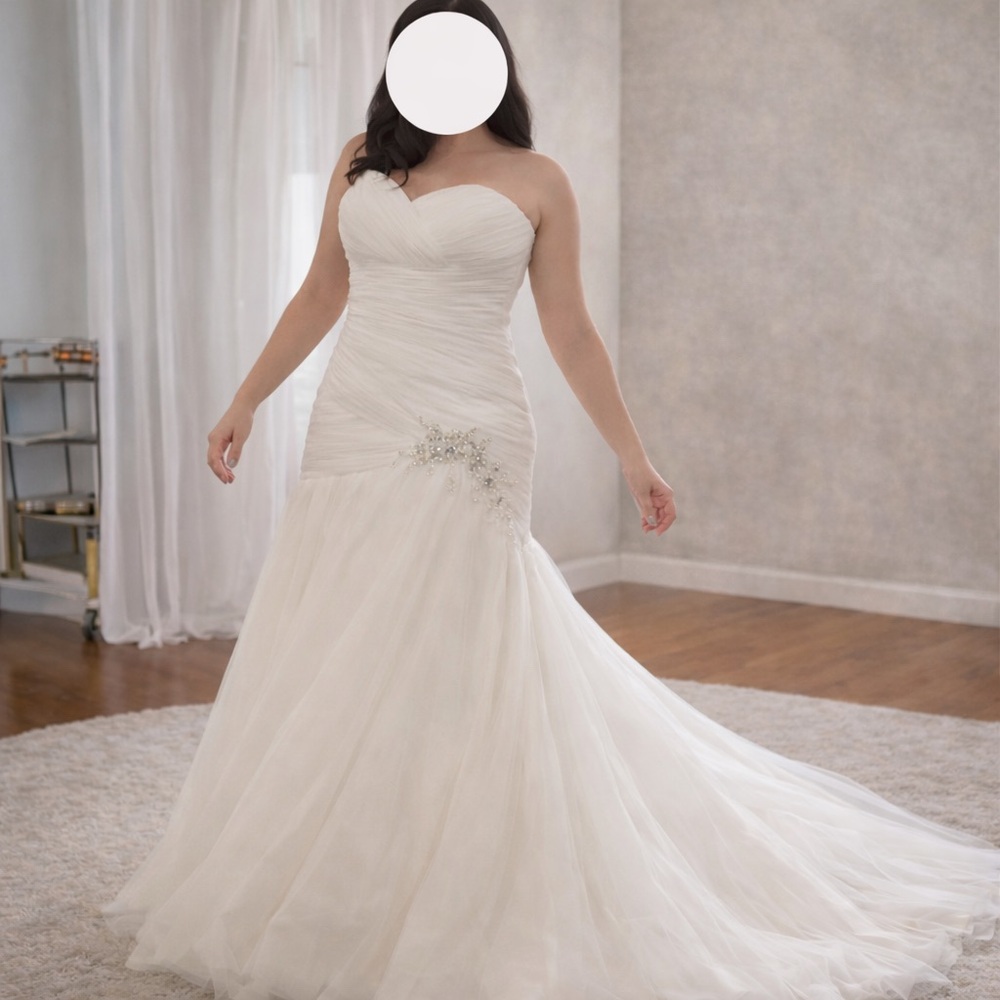 NEW Strapless Sweetheart Mermaid Wedding Dress 12, Corset | Tulle | Bustle